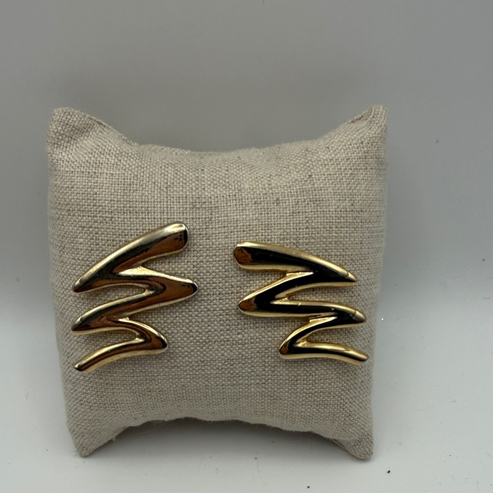 Gold Zigzag Earrings Vintage Goldtone FAB!
